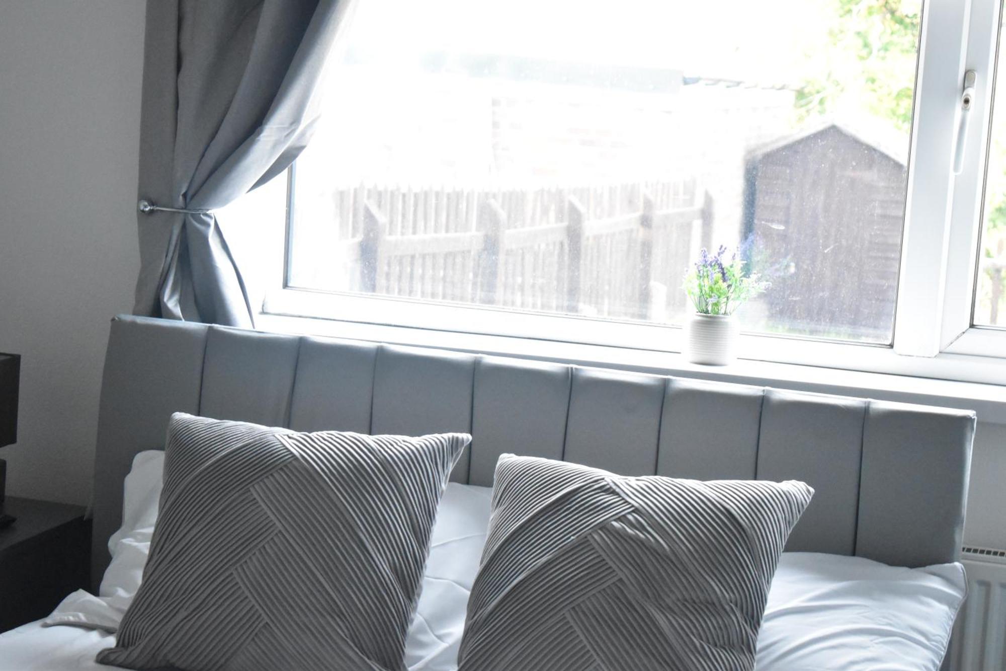Spacious 2 Bed Flat * Coventry
