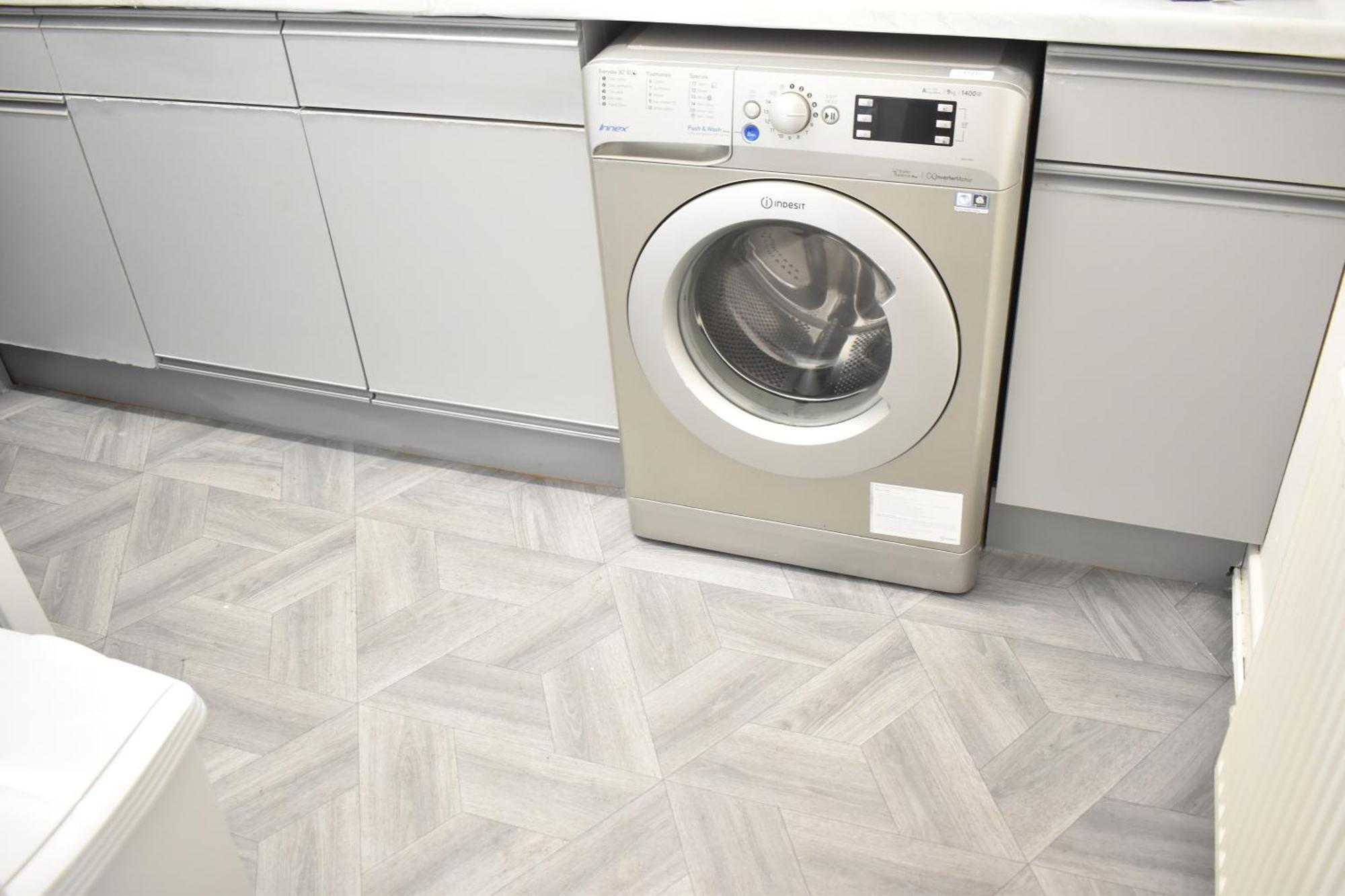 Spacious 2 Bed Flat Coventry