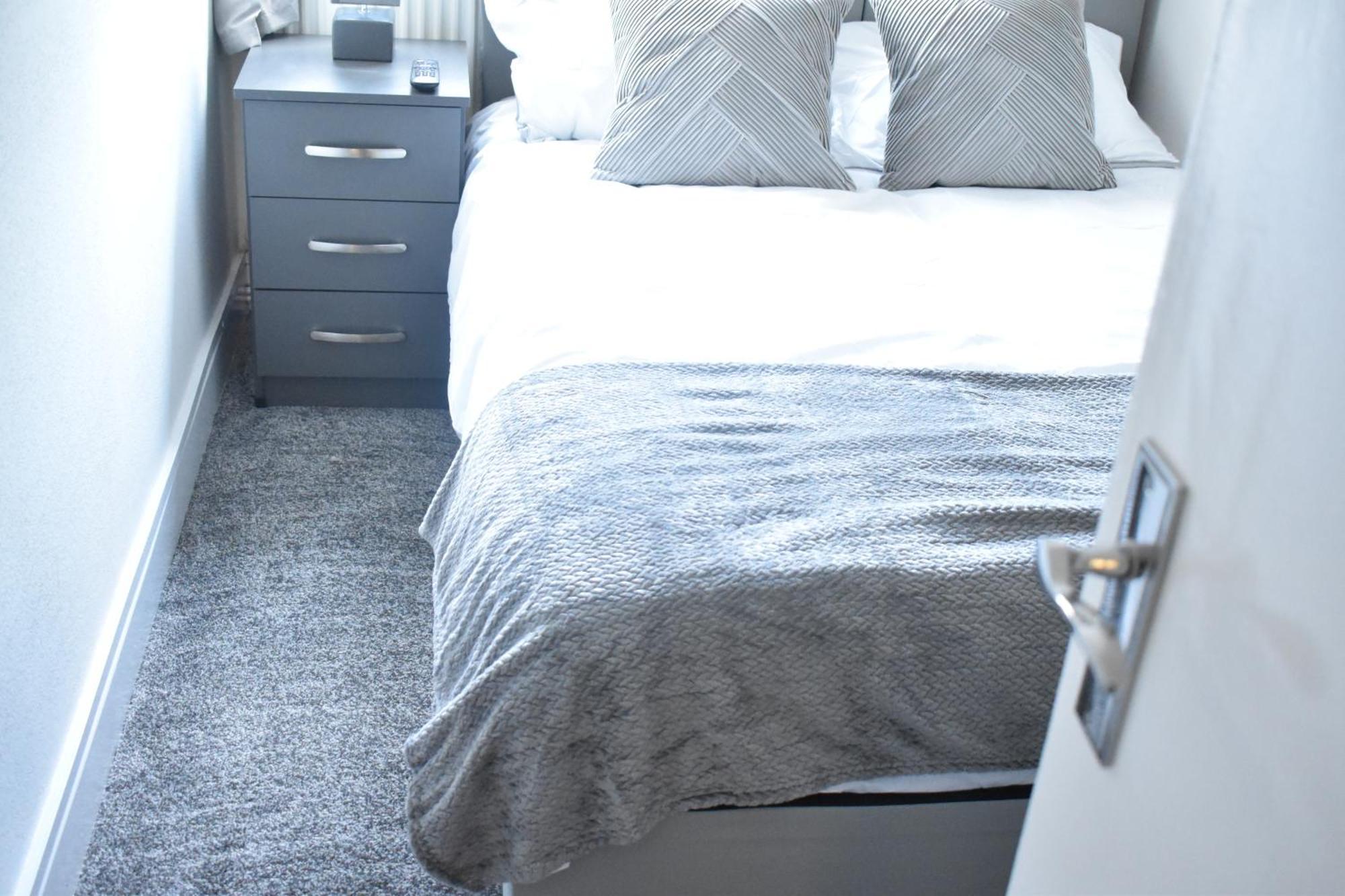 Apartment Spacious 2 Bed Flat Coventry