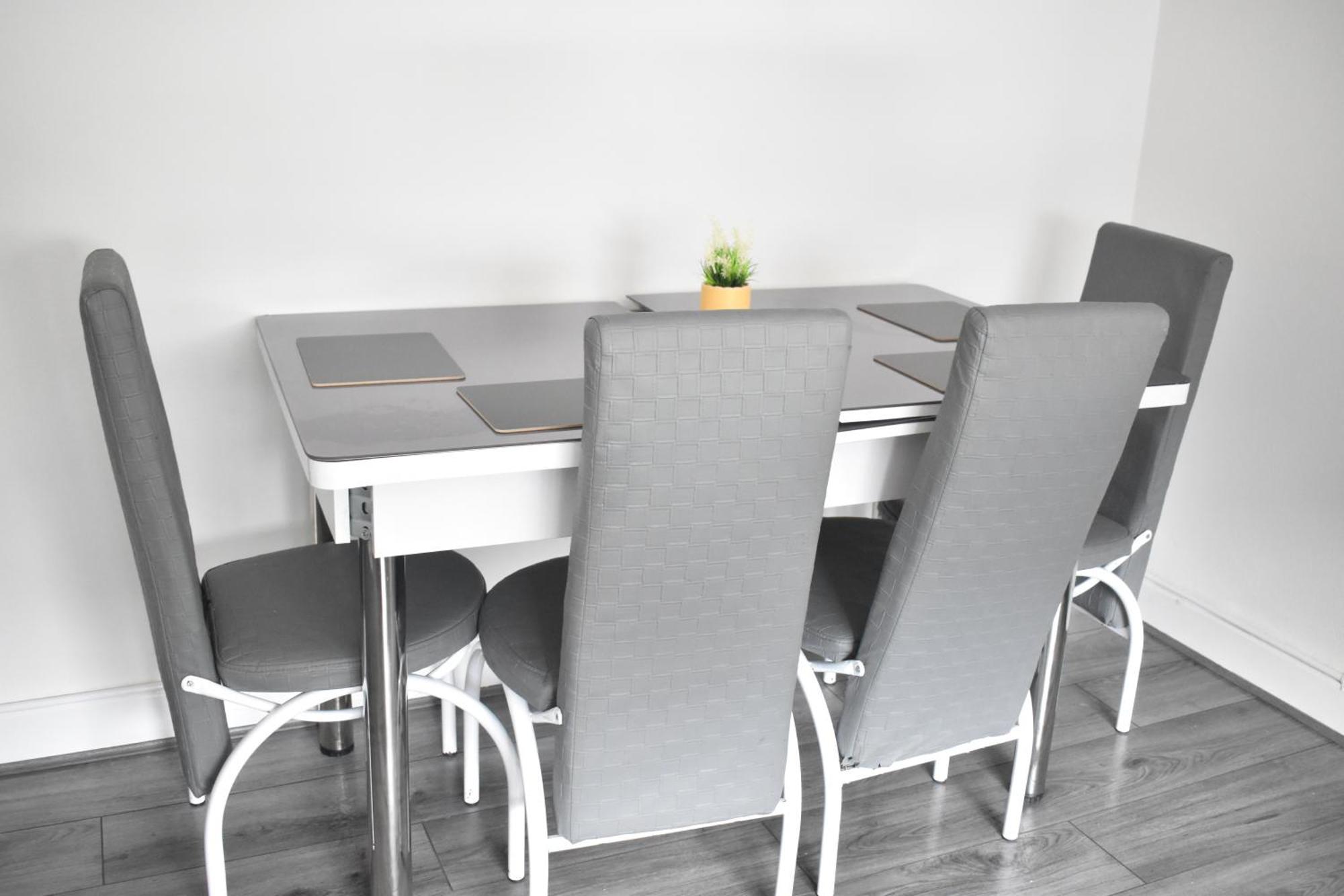 Apartment Spacious 2 Bed Flat Coventry
